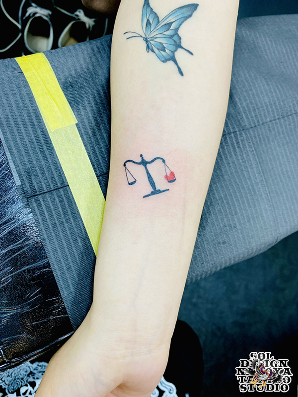 名古屋　タトゥー　女性